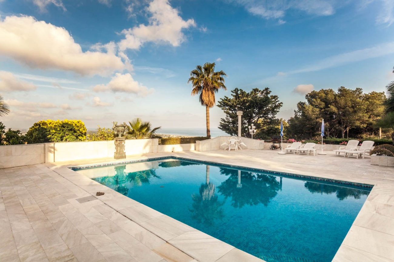 Majestic house with spectacular views of Castelldefels