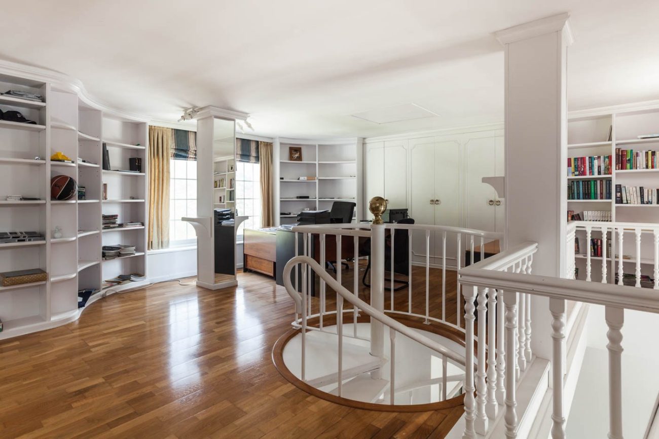 Majestic house with spectacular views of Castelldefels