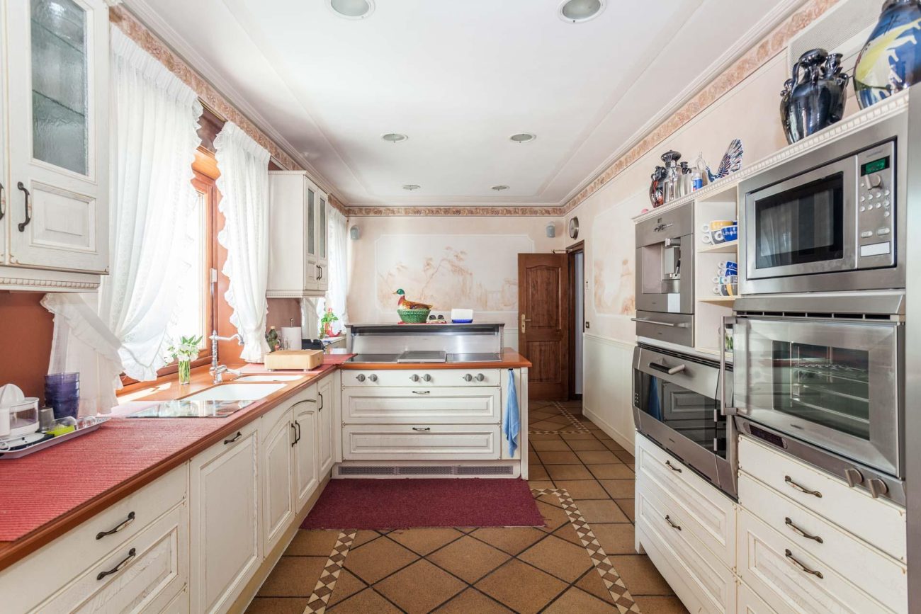 Spectacular mansion close to the beach in Sitges