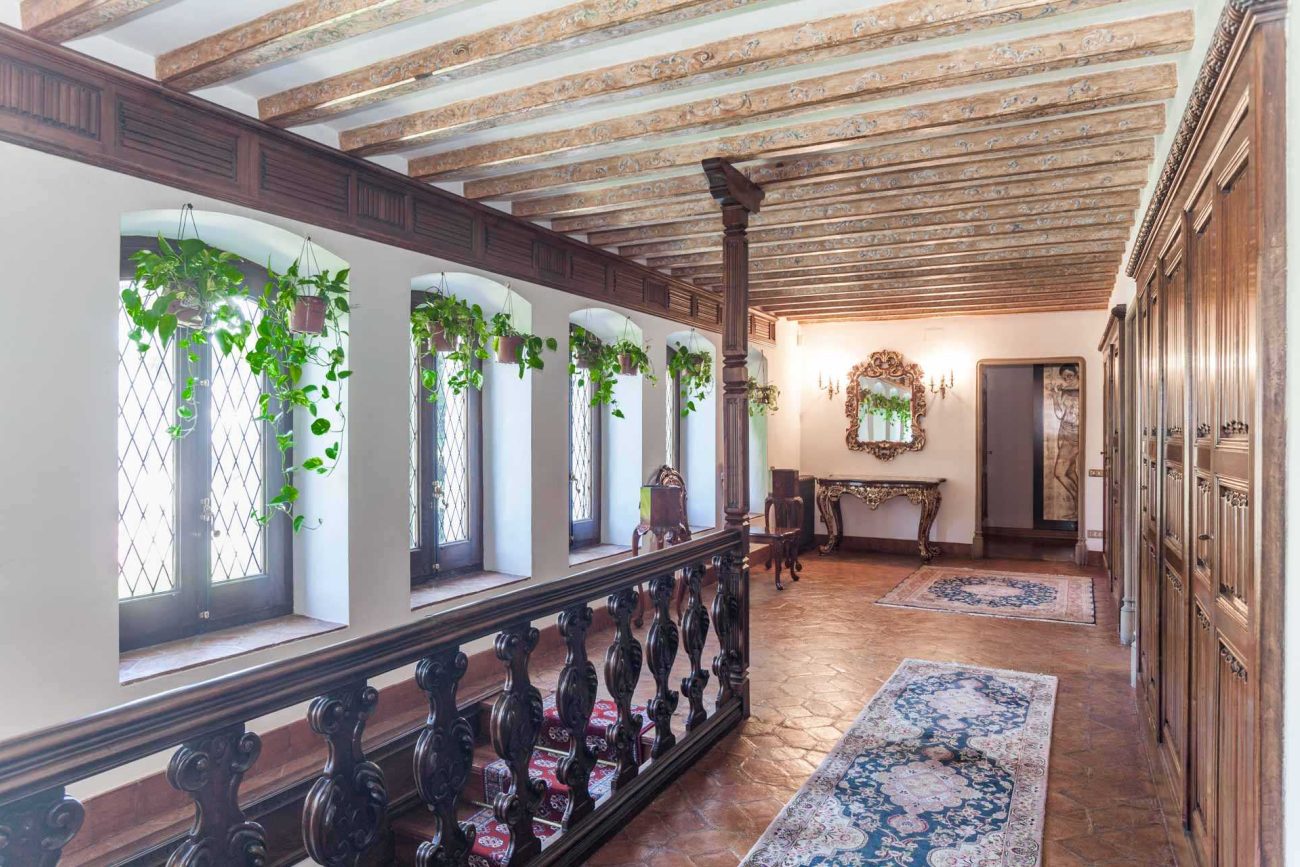 Spectacular mansion close to the beach in Sitges