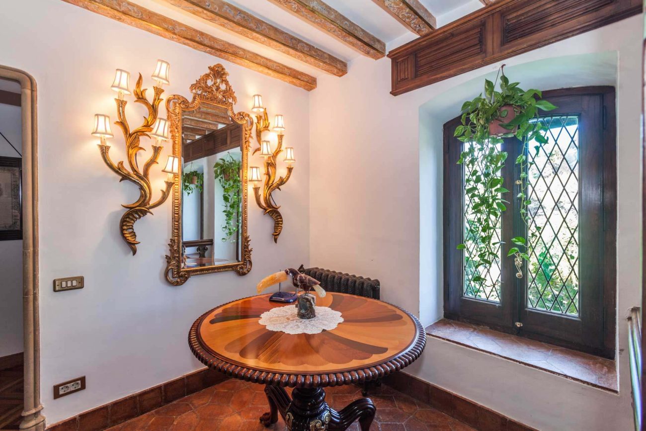 Spectacular mansion close to the beach in Sitges