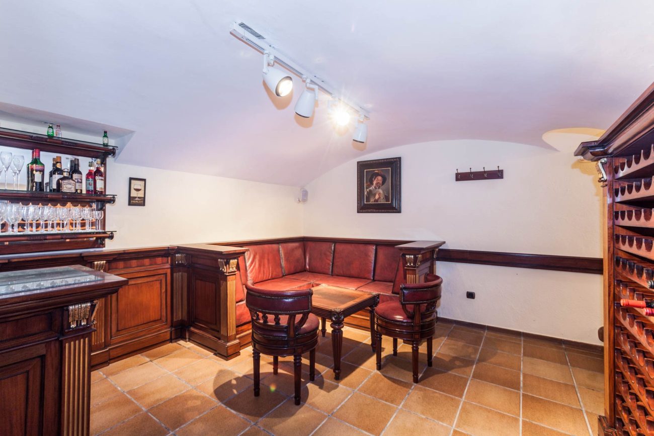 Spectacular mansion close to the beach in Sitges