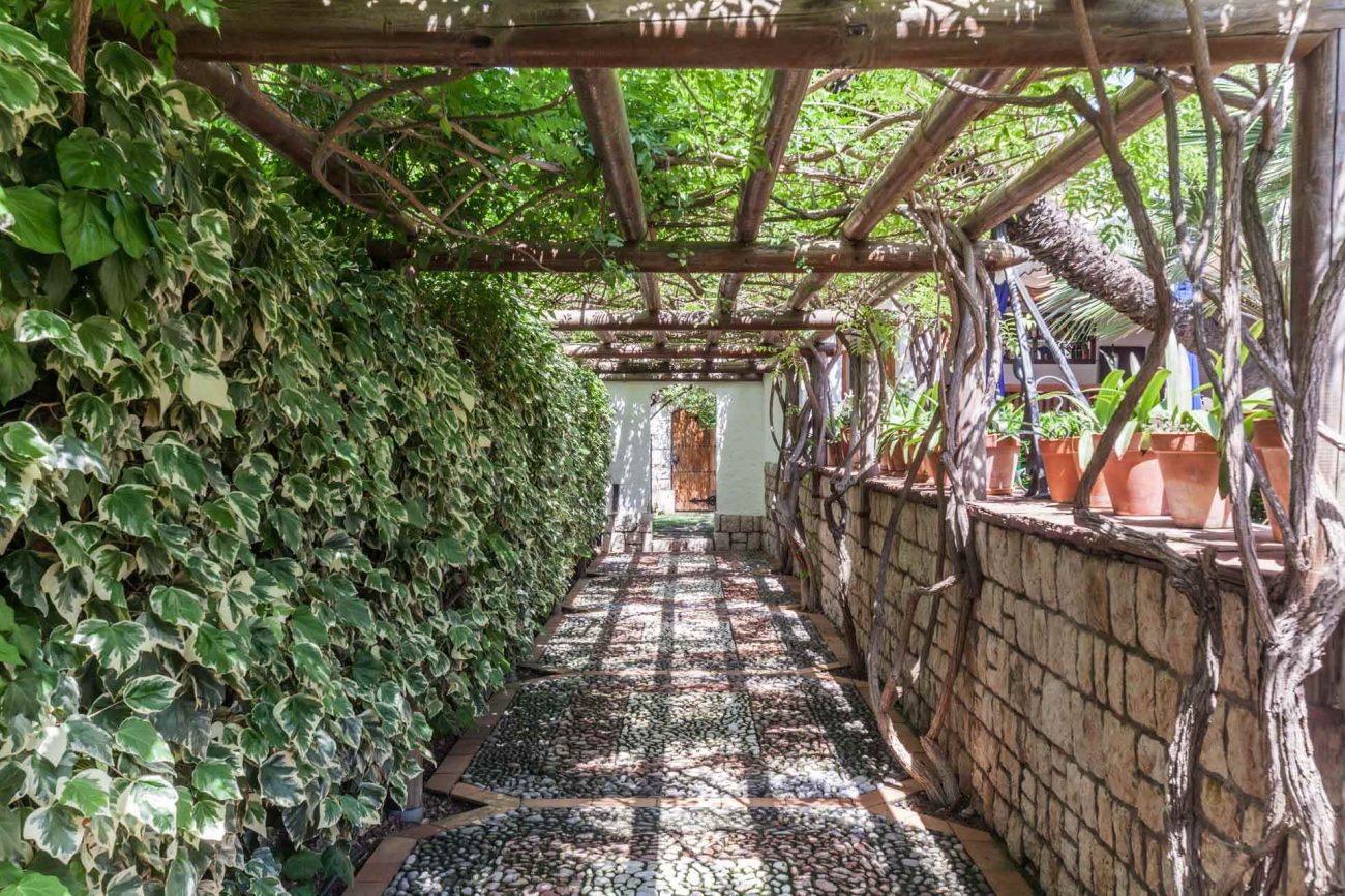Spectacular mansion close to the beach in Sitges