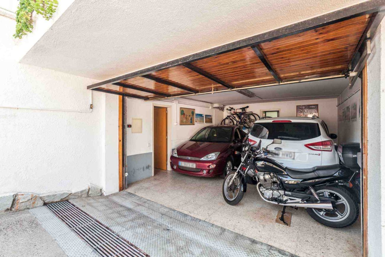 Townhouse with plot in Gavà