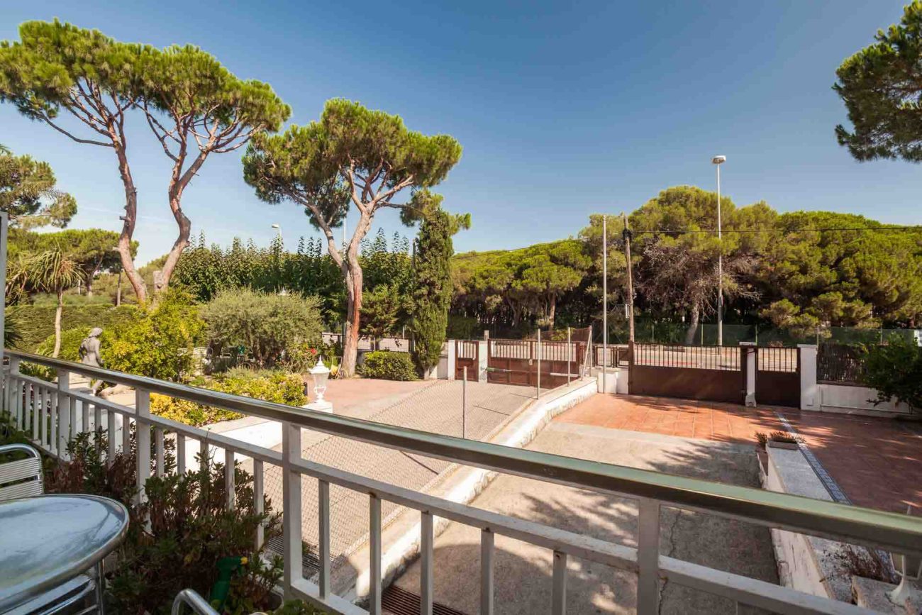 Townhouse with plot in Gavà
