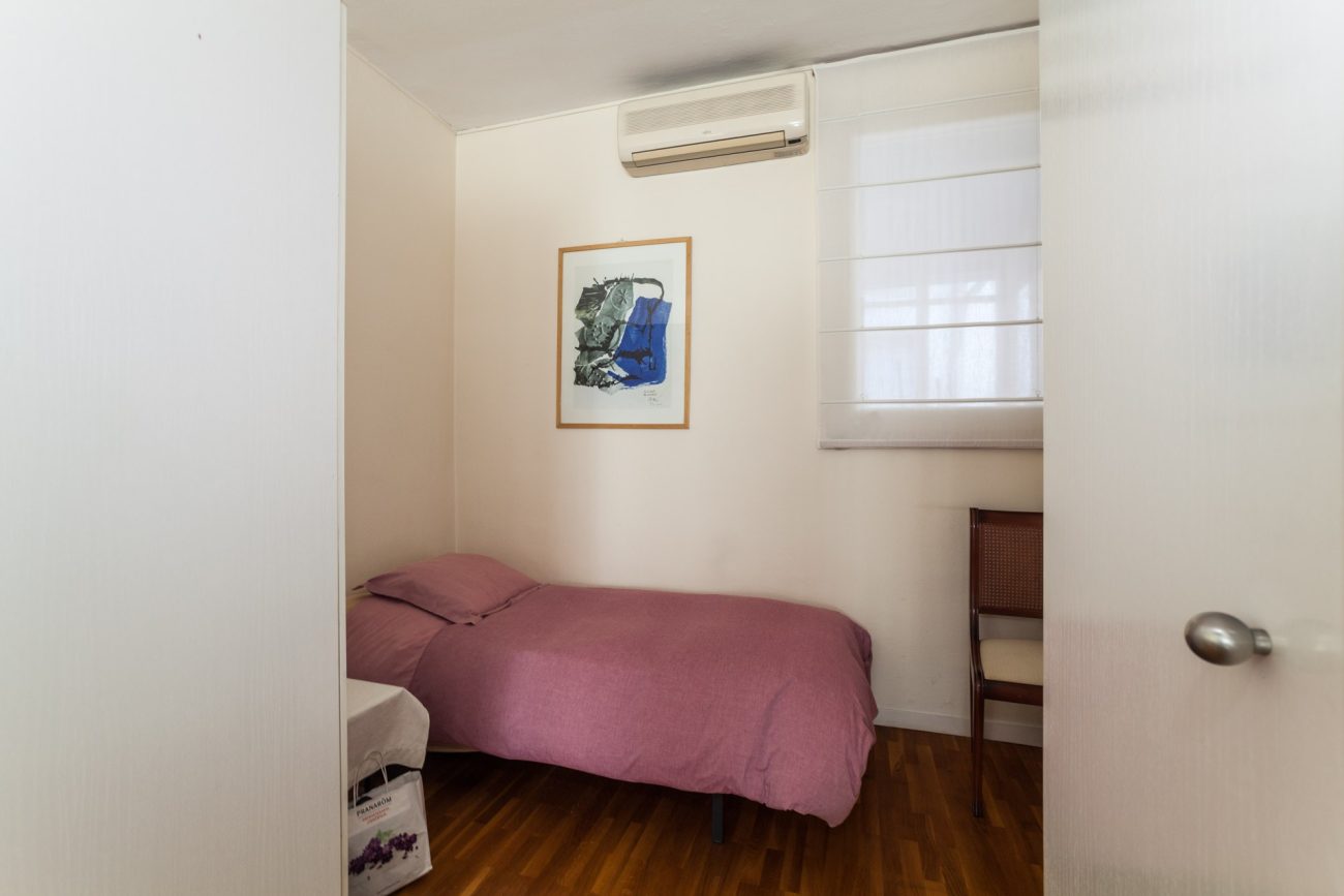 A spacious and luminous apartment in Eixample