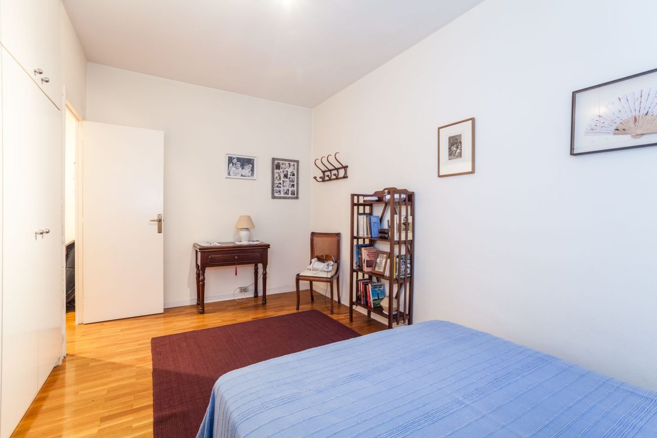 A spacious and luminous apartment in Eixample