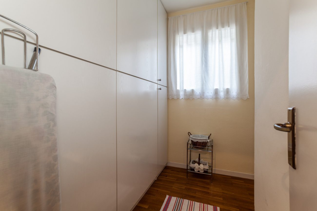A spacious and luminous apartment in Eixample