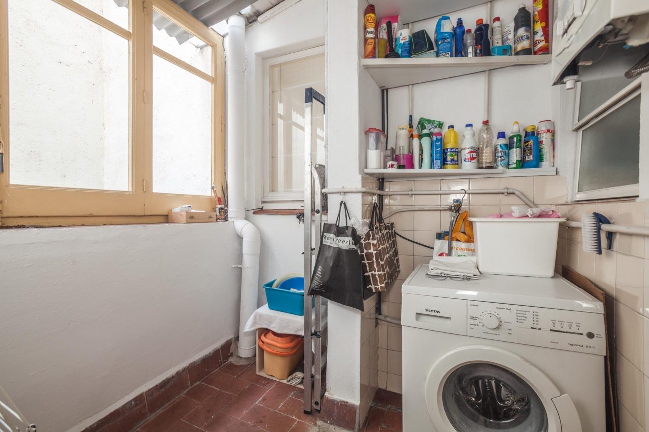 A spacious and luminous apartment in Eixample