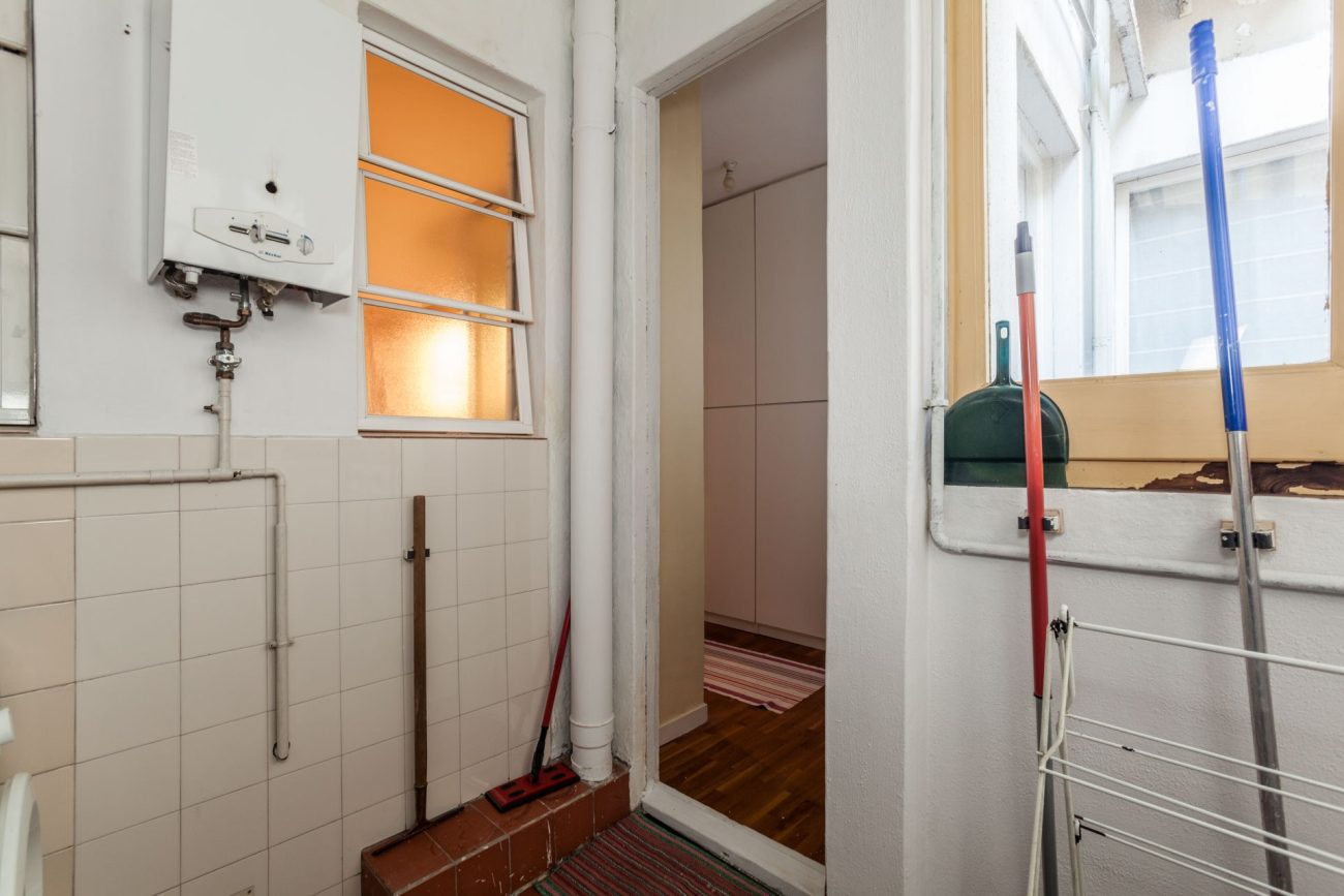 A spacious and luminous apartment in Eixample