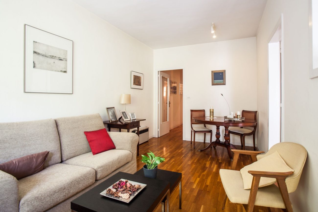 A spacious and luminous apartment in Eixample