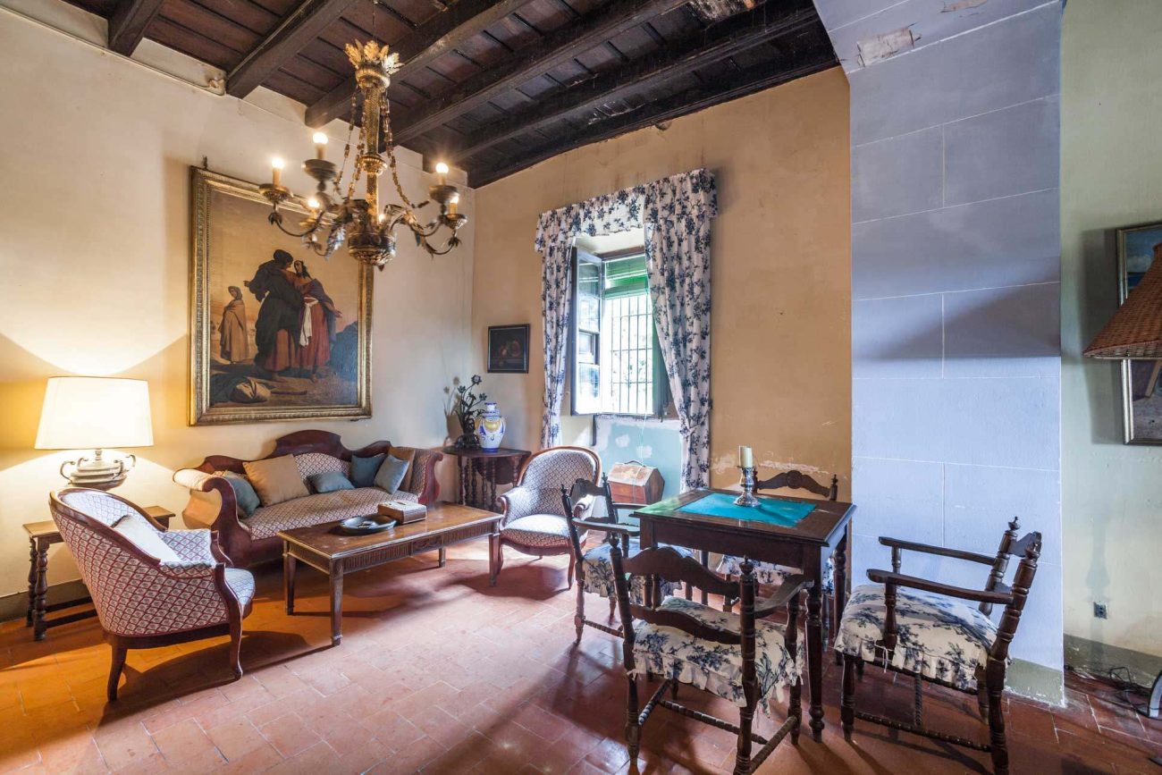 Large Masia of the XVI century in Maresme