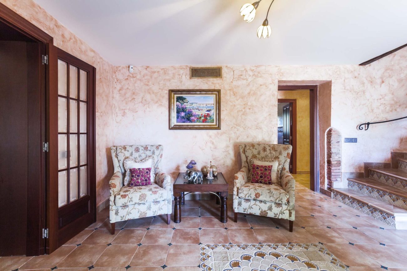 Renovated traditional Catalan farmhouse (Masía) with vineyard