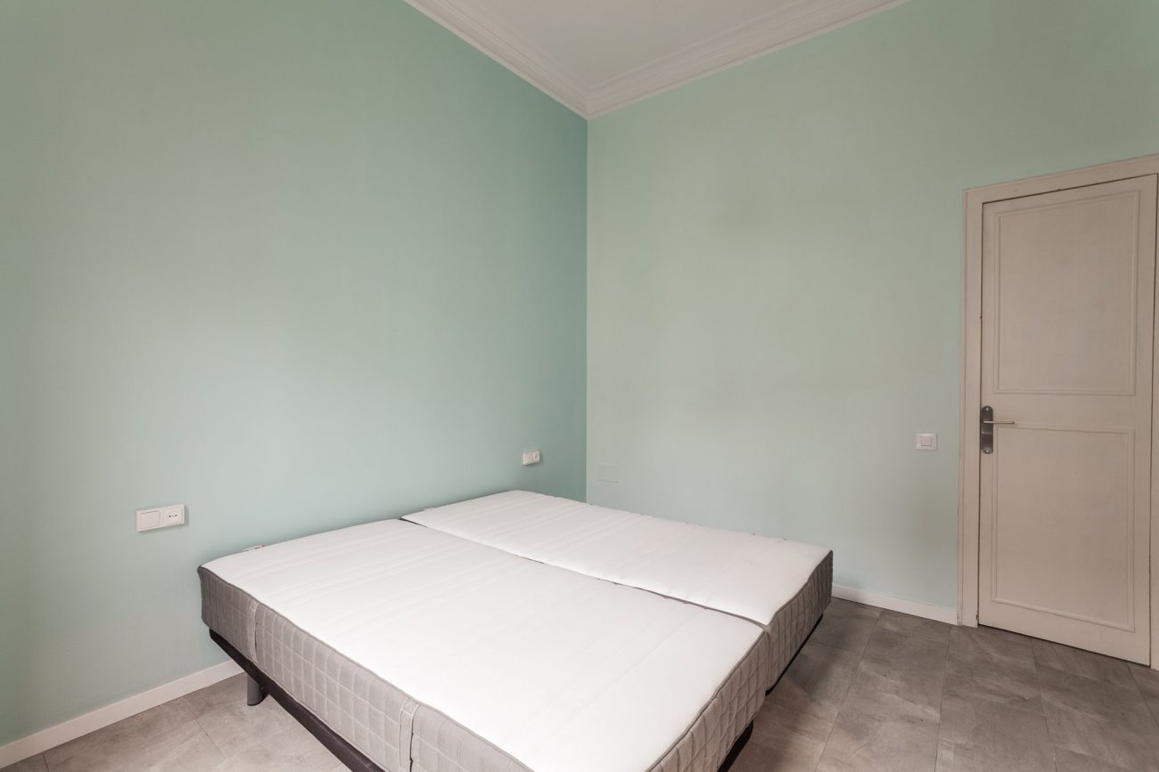 Recently reformed apartment in Eixample