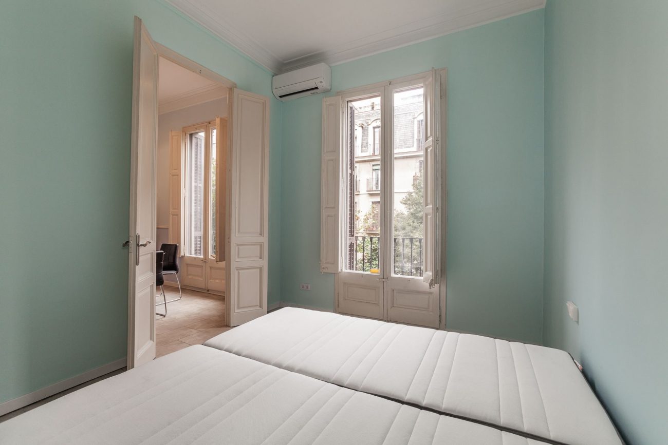 Recently reformed apartment in Eixample