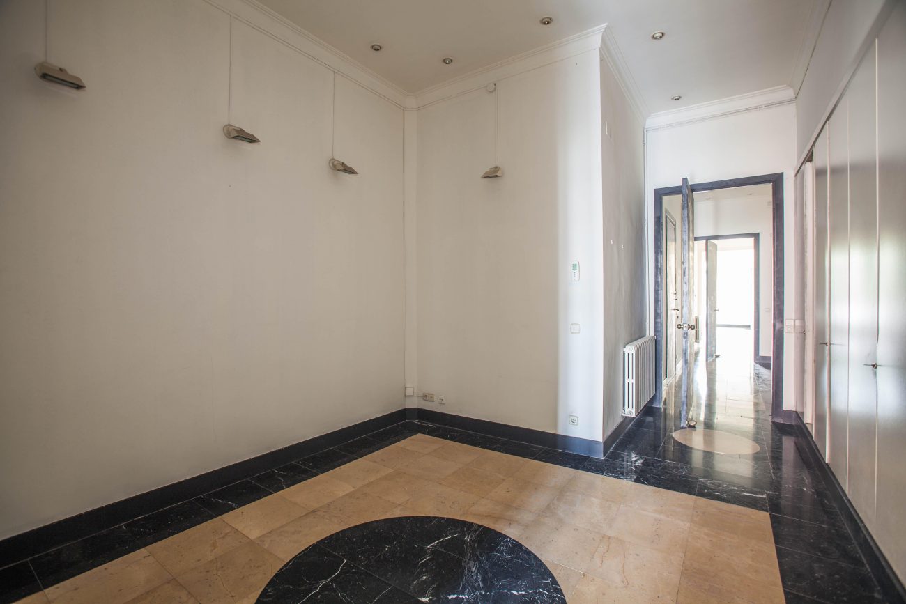 Excellent apartment in the most prestigious street of Barcelona