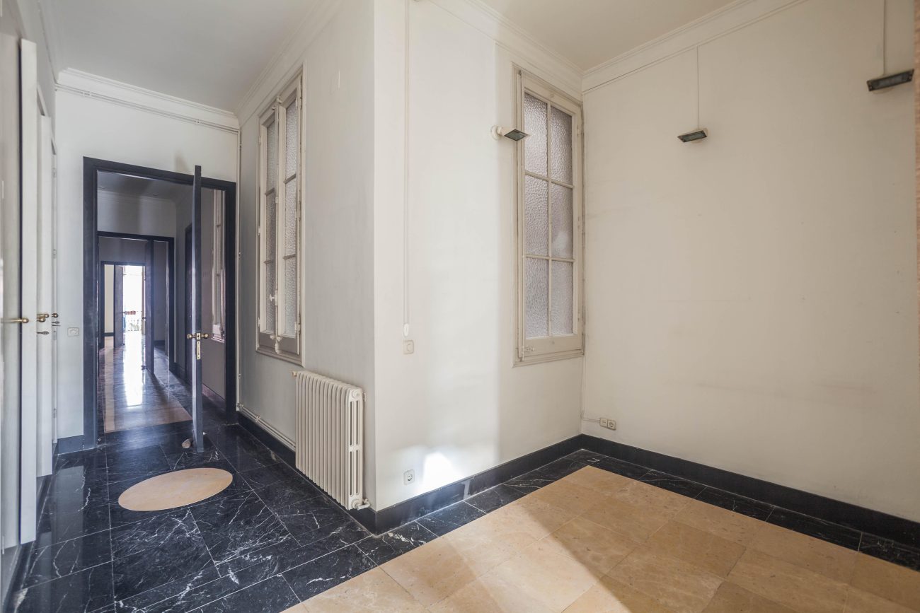 Excellent apartment in the most prestigious street of Barcelona
