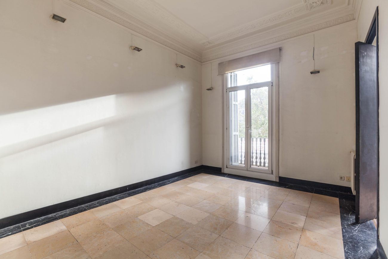 Excellent apartment in the most prestigious street of Barcelona