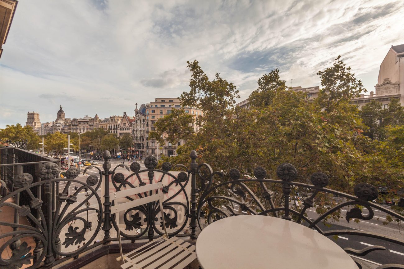 Excellent apartment in the most prestigious street of Barcelona