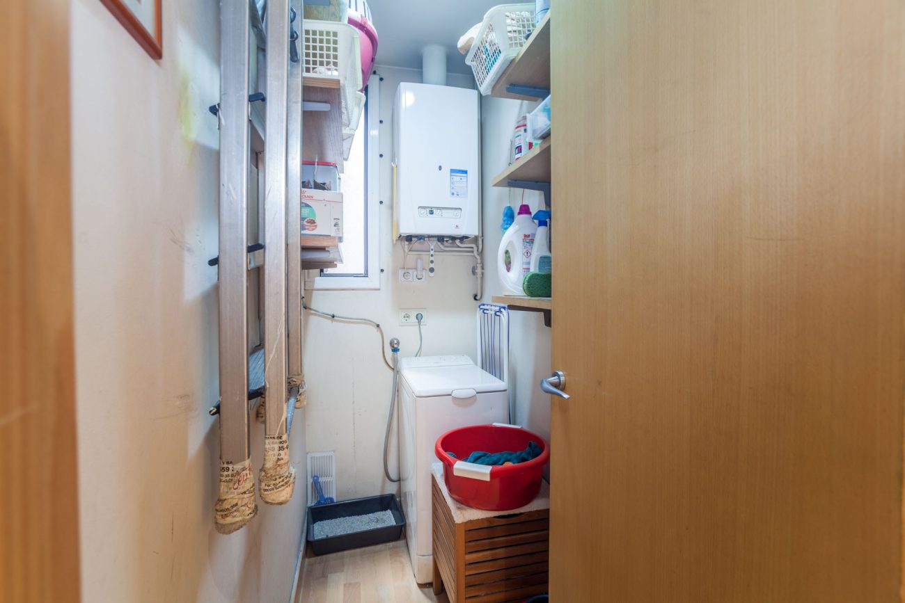 Nice and bright apartment next to Sagrada Familia