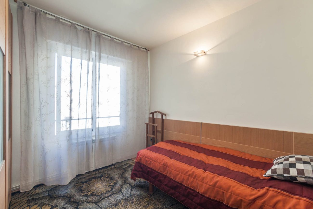 Nice and bright apartment next to Sagrada Familia