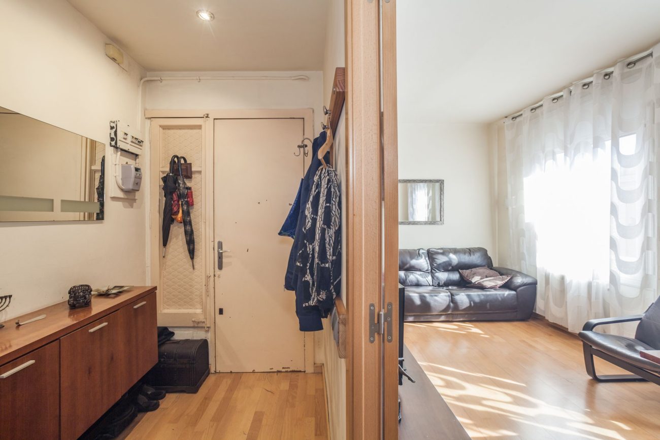 Nice and bright apartment next to Sagrada Familia