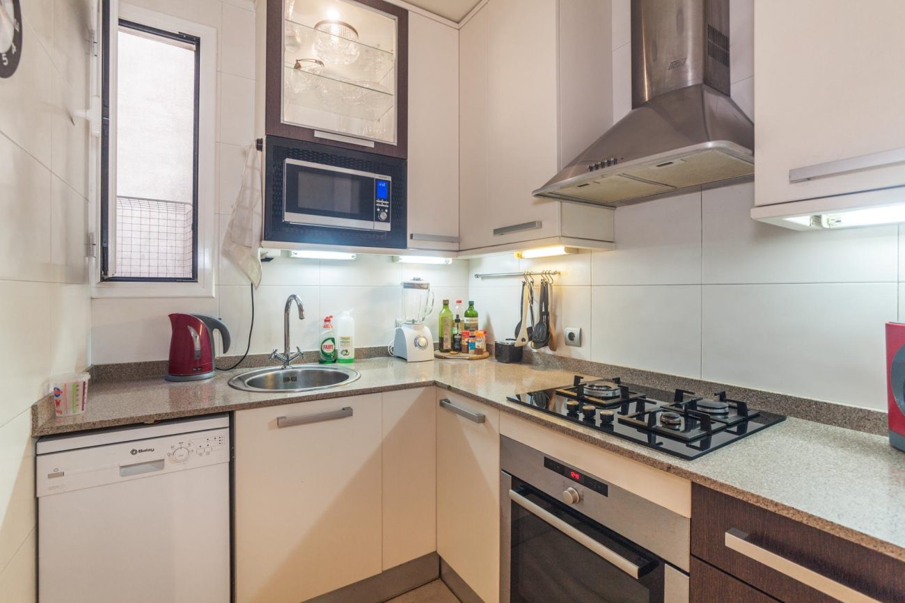 Nice and bright apartment next to Sagrada Familia