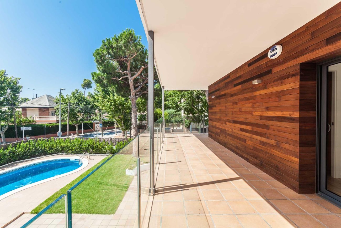 Large renovated house in a quiet area of Castelldefels
