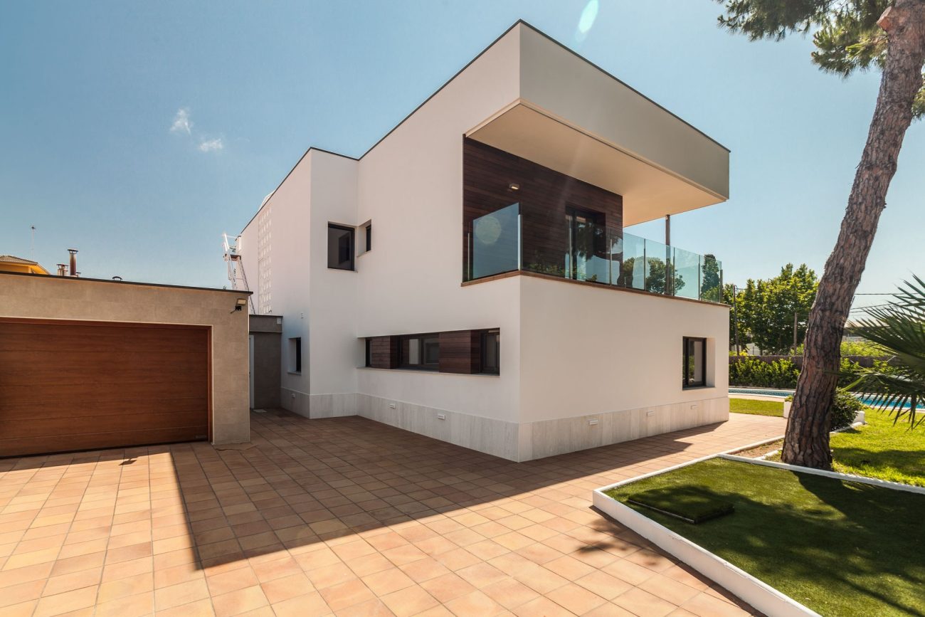 Large renovated house in a quiet area of Castelldefels