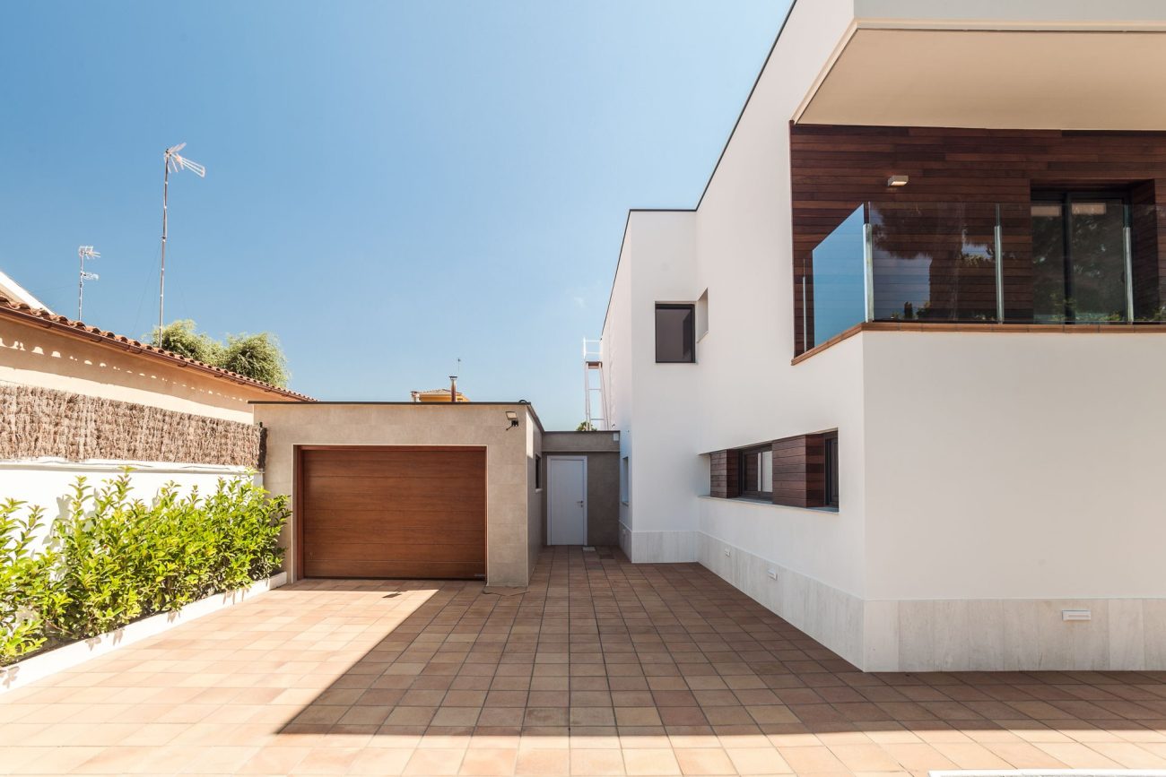 Large renovated house in a quiet area of Castelldefels