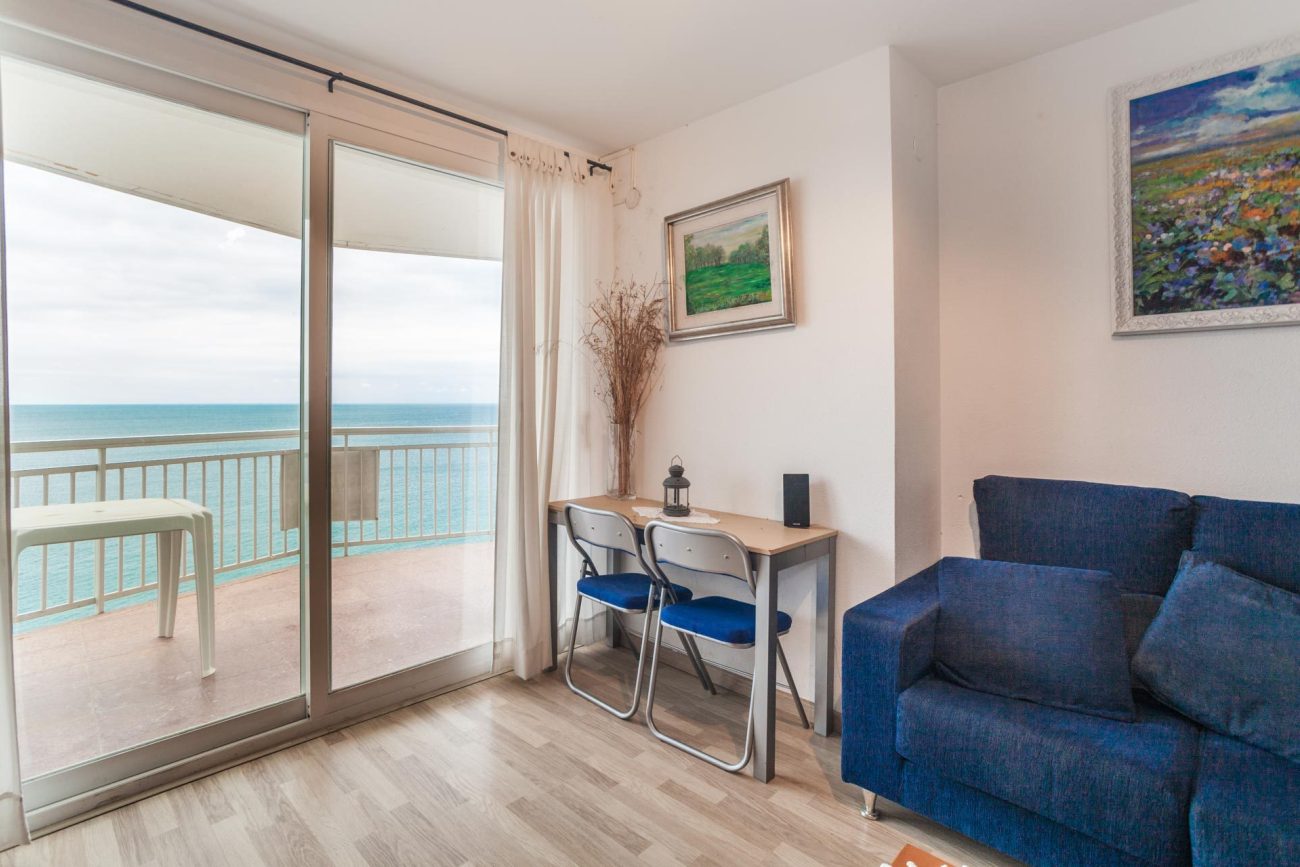 Amazing front sea views apartment