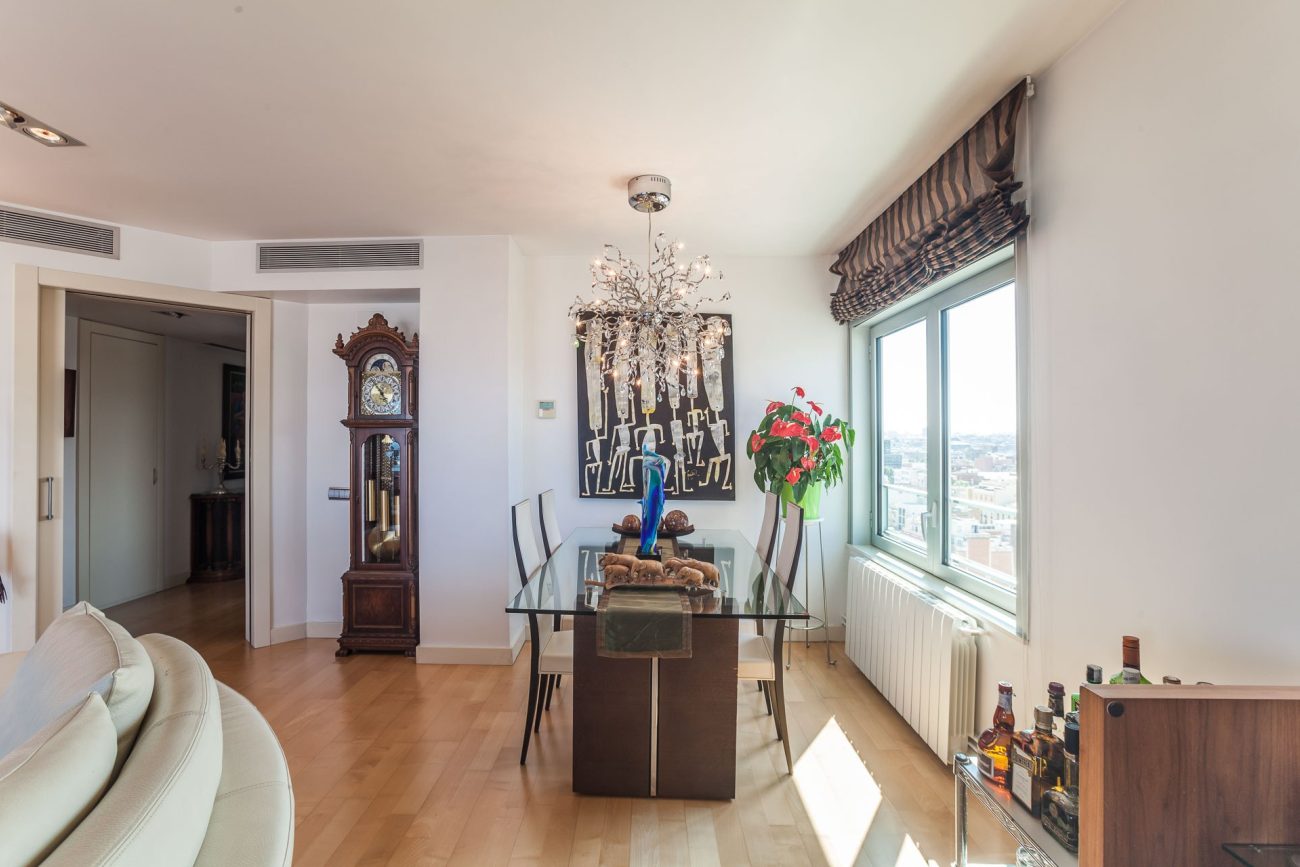 Large beachfront apartment in Barcelona