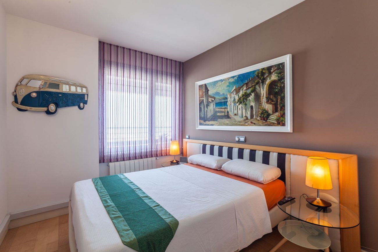 Large beachfront apartment in Barcelona