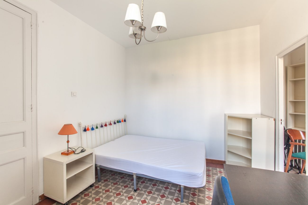 Bright apartment in the center of Barcelona