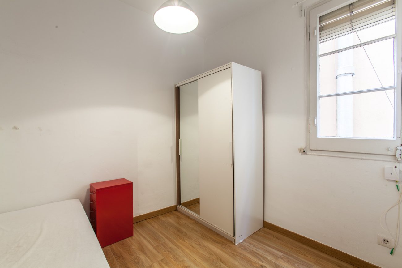Bright apartment in the center of Barcelona