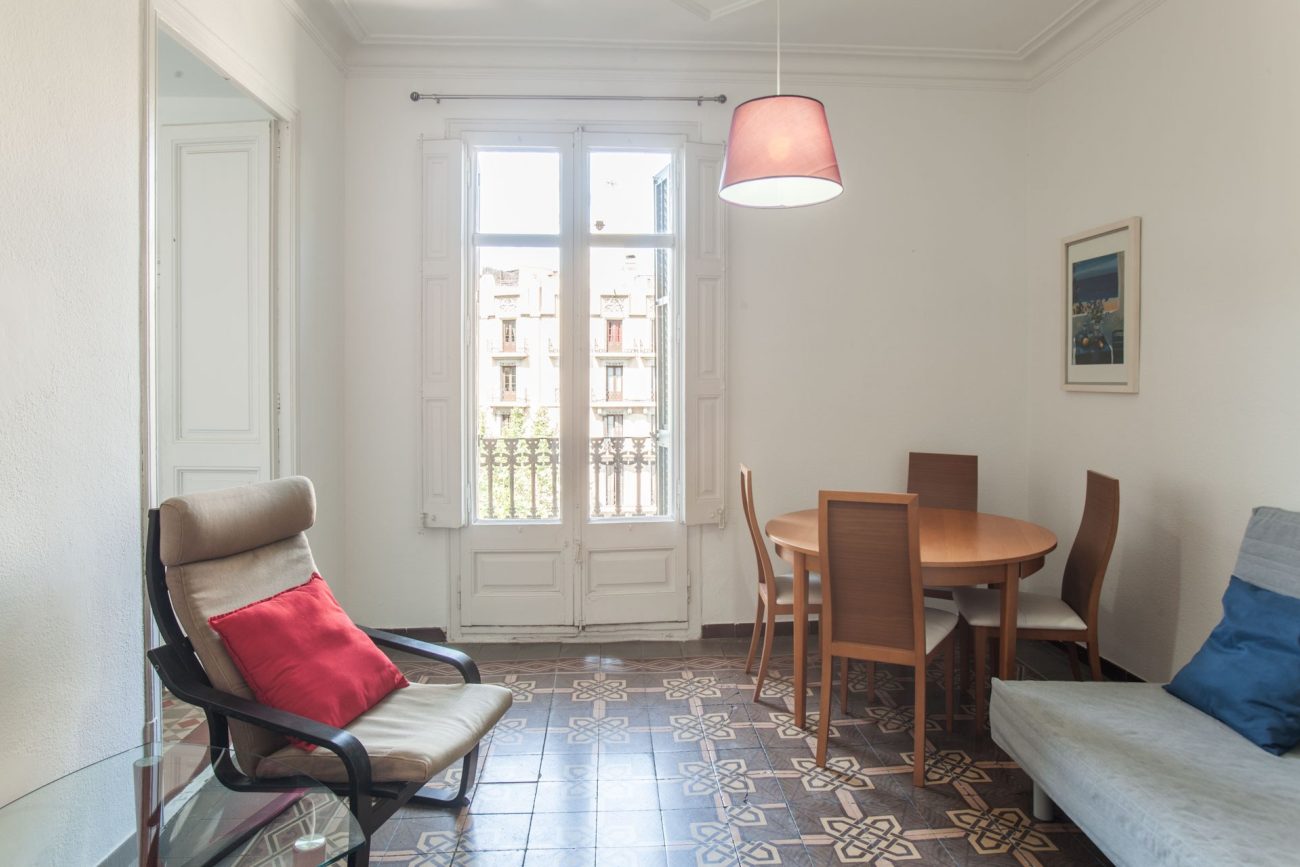 Bright apartment in the center of Barcelona