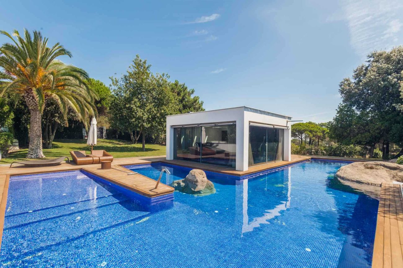 Exceptional  luxury villa at the top of the Supermaresme