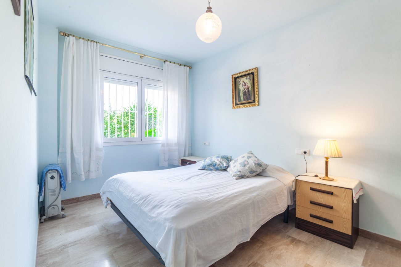 Large apartment 50 meters from the beach