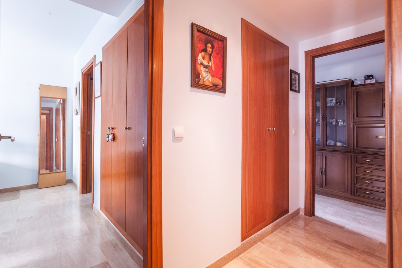 Large apartment 50 meters from the beach