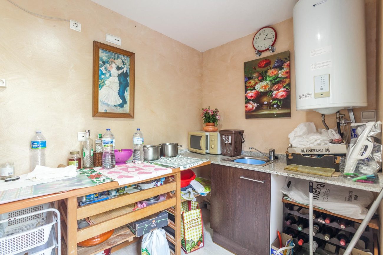 Large apartment 50 meters from the beach