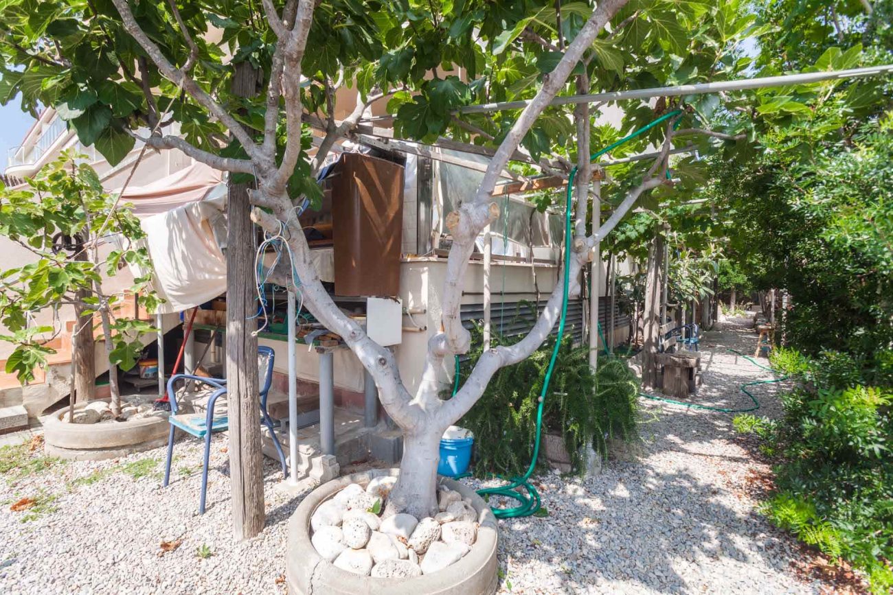 Large apartment 50 meters from the beach