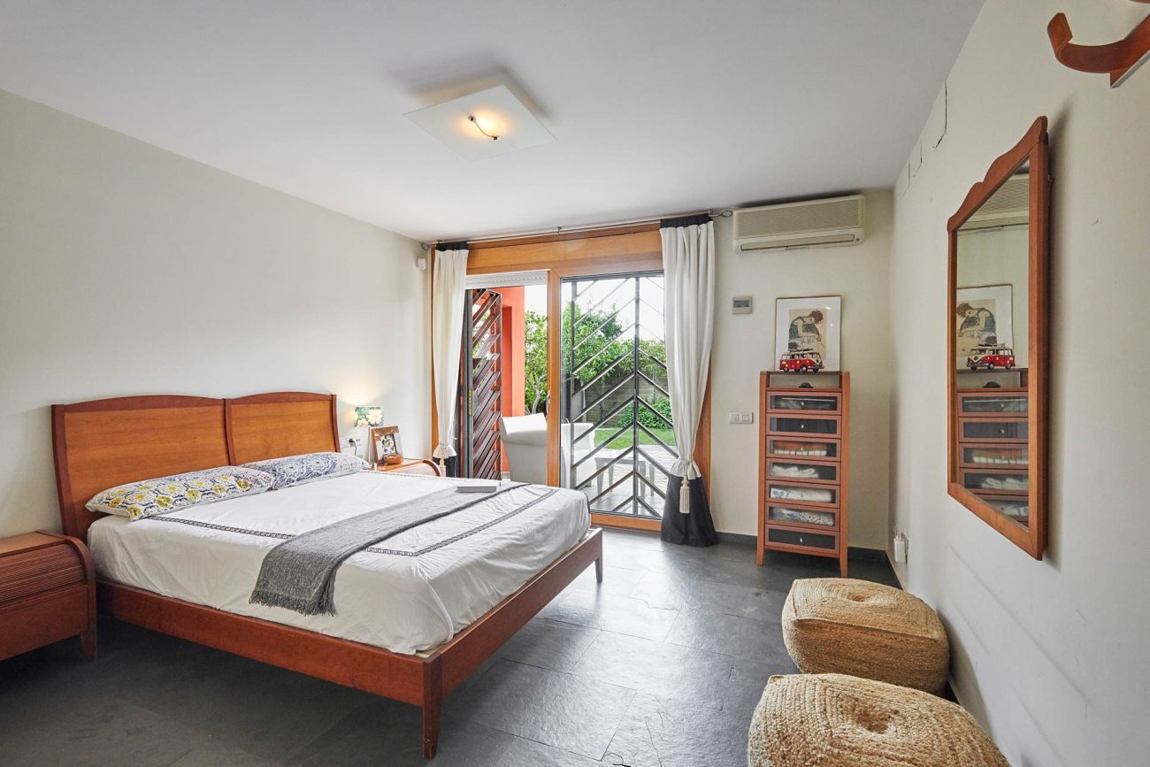 Elegant and modern house in Castelldefels