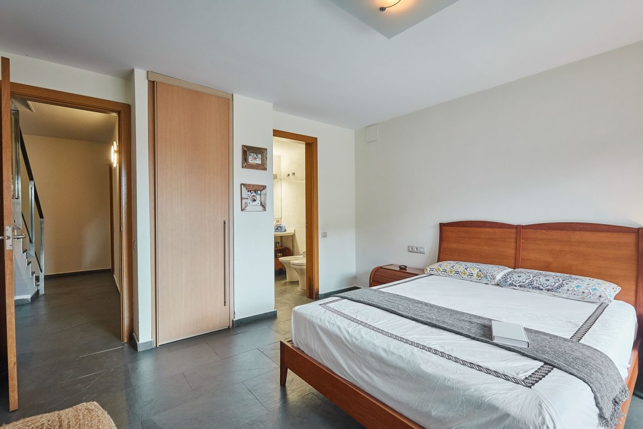 Elegant and modern house in Castelldefels