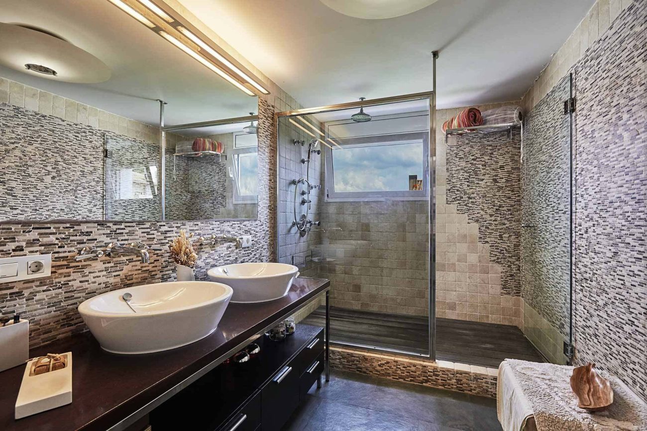 Elegant and modern house in Castelldefels