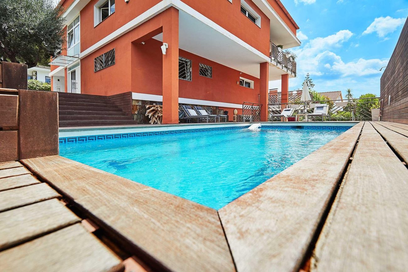 Elegant and modern house in Castelldefels