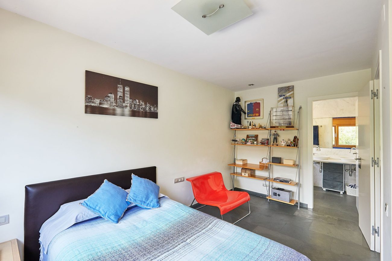 Elegant and modern house in Castelldefels