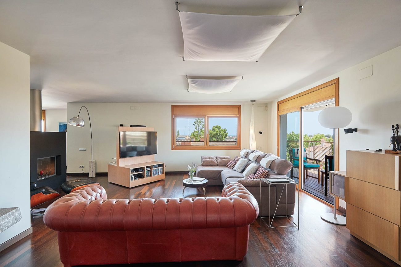 Elegant and modern house in Castelldefels