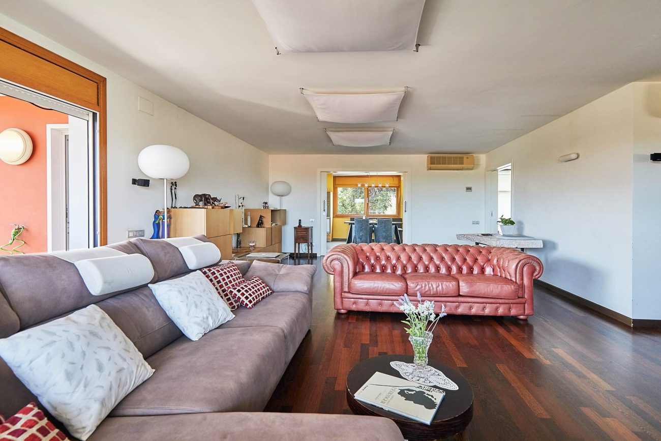 Elegant and modern house in Castelldefels