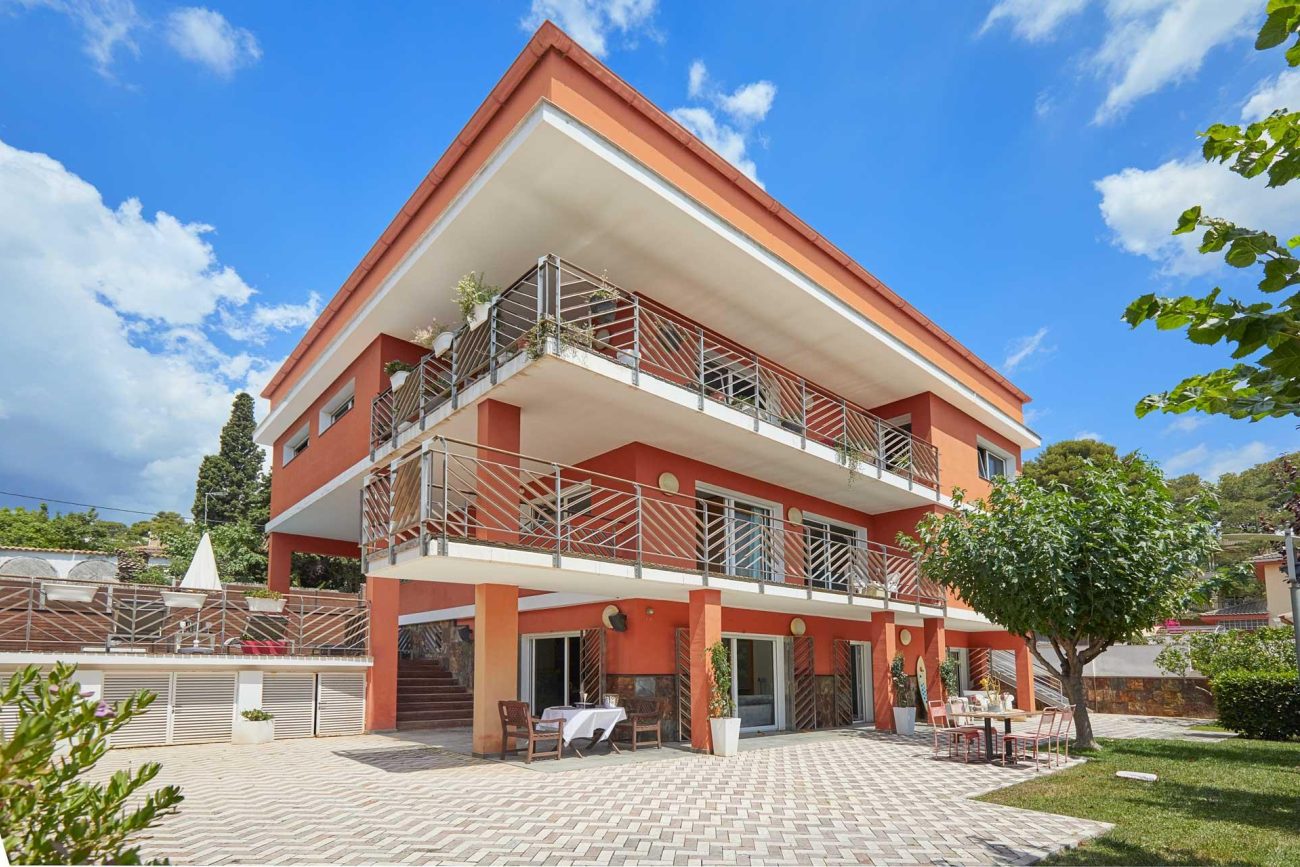 Elegant and modern house in Castelldefels