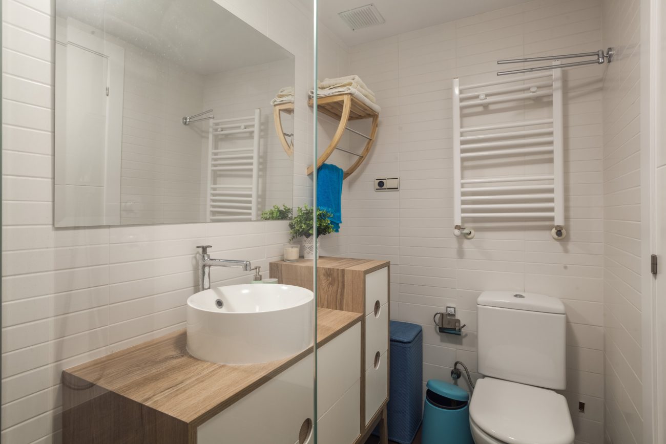 Bright semi-detached house with sea views in Castelldefels